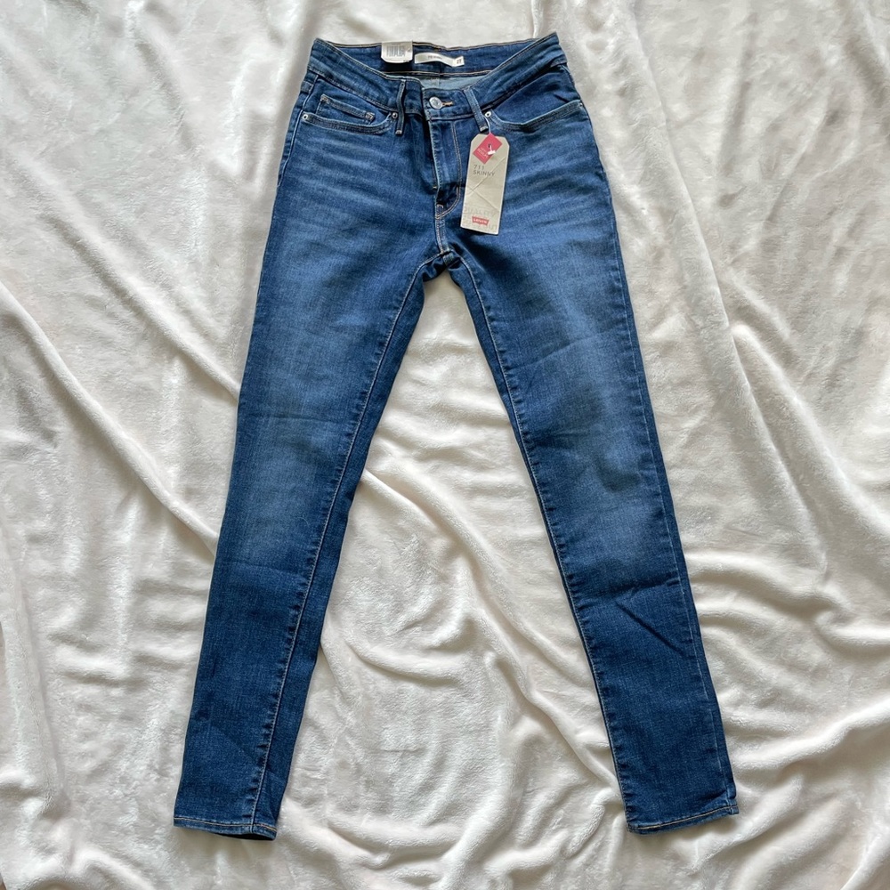 NWT Levi’s 711 Skinny Sculpt Mid Rise